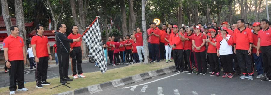 podiumnews.com-HUT Provinsi Bali, Seluruh OPD Pemprov Ikuti Jalan Sehat